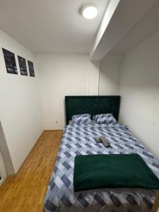 Postel nebo postele na pokoji v ubytování Day Stay - Valjevo + 8 fotografií