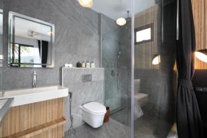 Koupelna v ubytování New 4 bedroom pool villa in Rawai by Capital Pro