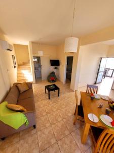 Posezení v ubytování Ayia Napa Marina Luxury Villas - Pearl