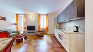 A kitchen or kitchenette at SYC Favoloso