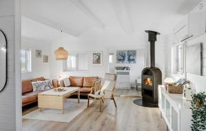 Istumisnurk majutusasutuses Pet Friendly Home In Bogø By With Wifi