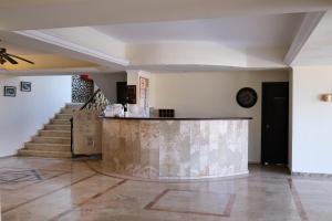 Vstupní hala nebo recepce v ubytování Beldibi Beach Hotel + 37 fotografií