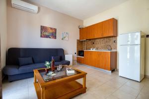 A kitchen or kitchenette at "Thea" Apartment 2
