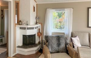 Posezení v ubytování Two-Bedroom Holiday Home In Rygge