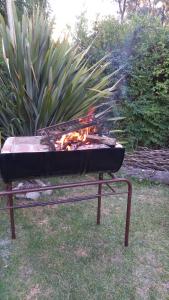 Εγκαταστάσεις μπάρμπεκιου για όλους τους επισκέπτες του ξενώνα