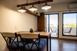 Gallery image of Casa Arrecife - Dorado Suite, Fast Wifi & Balcony! Beach is steps away! in La Ventana +8 photos