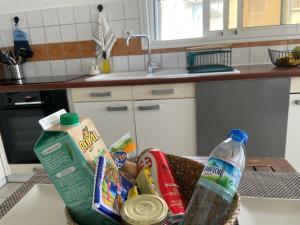 Kuchyňa alebo kuchynka v ubytovaní Appartement avec vue sur mer