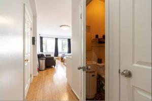 Galeriebild der Unterkunft NYC Gateway! 20 Mins to Time Square, Great Value! 1B in West New York