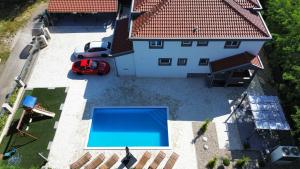 Bazén v ubytování Studio Apartment with pool, Airport Zadar nebo v jeho okolí + 5 fotografií