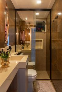 Koupelna v ubytování Frente Mar Incrível - Acorde com o Som das Ondas!