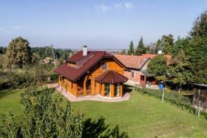 Fotografia z galérie ubytovania Hazelnut Pool House - Happy Rentals v destinácii Ludbreg