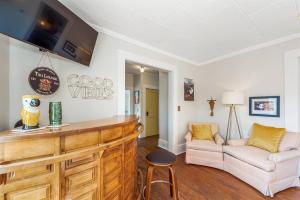 TV o dispositivi per l'intrattenimento presso Groovy Getaway Loft, Fast Wi-Fi, Downtown