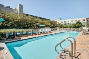 Bassein majutusasutuses North Bethesda 1br w pools nr coffee groceries WDC-719 või selle lähedal