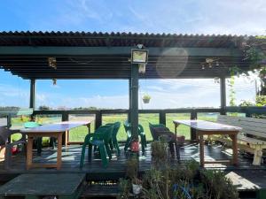 Balkón nebo terasa v ubytování Minamiboso Asian Garden Villa Shirahama