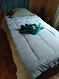 Postel nebo postele na pokoji v ubytování Chalet Goyavier - 4pers-Sud sauvage - By Sister Home