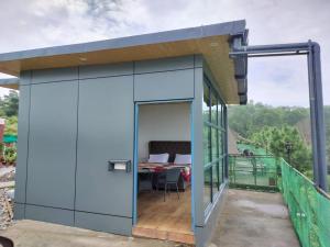 Μπαλκόνι ή βεράντα στο Morni Hills Retreat & Heaven