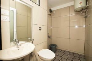 Ένα μπάνιο στο Lazo Silver Lake , Ooty