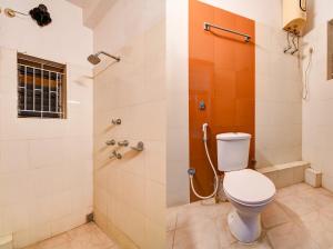 Uma casa de banho em Brill Maner Residency Opposite Technopolis