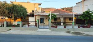 The building in which A villát is located