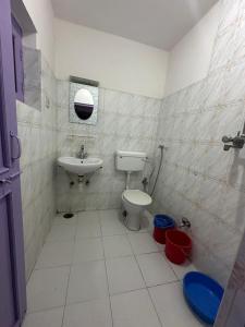 حمام في Hotel Harmony