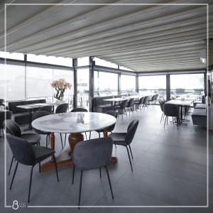 A restaurant or other place to eat at Misafir Suites 8 Istanbul