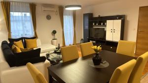 Χώρος καθιστικού στο Apartman Centar