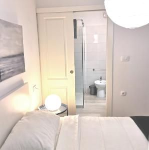 Koupelna v ubytování Secret Garden Apartment with private parking space