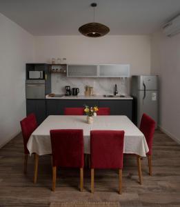 Kuchyň nebo kuchyňský kout v ubytování Martino Wines Air B&B