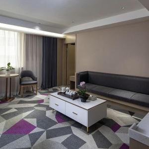 Shenzhen Jincheng Hotel的休息区