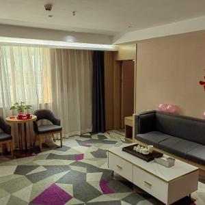 Shenzhen Jincheng Hotel的休息区