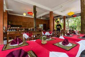 Restaurace v ubytování Le Jardin d'Angkor Hotel & Resort + 37 fotografií