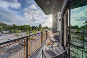 Gallery image of Séjur at Koosh Living in Davie