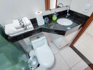Bilik mandi di Incrível Apto 2 quartos no centro +20 gambar