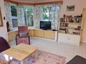 Telewizja i/lub zestaw kina domowego w obiekcie המקום של אמי Emmys Place