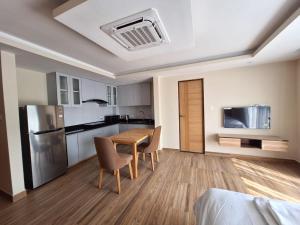 Kuchyň nebo kuchyňský kout v ubytování Lalitpur Inn