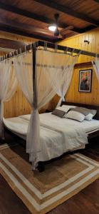 Letto o letti in una camera di Captain's Camp