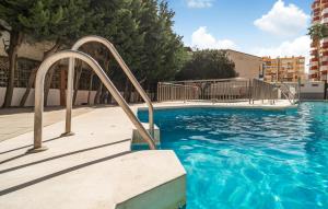 Πισίνα στο ή κοντά στο Amazing Apartment In Torre Del Mar +10 φωτογραφίες