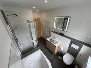 Ein Badezimmer in der Unterkunft Fewo Barth 2