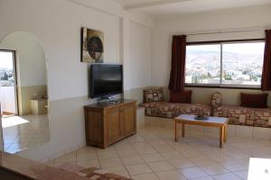 Μια τηλεόραση ή/και κέντρο ψυχαγωγίας στο Studiotel Afoud