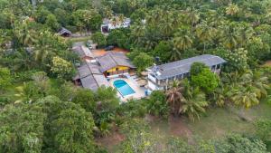 Bazén v ubytování Ayurvedic Lanka Wellness Hotel nebo v jeho okolí