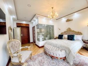 Letto o letti in una camera di Hotel & Rooftop King Experience by David
