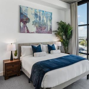 Cama o camas de una habitación en Premium SLC Luxury- Penthouse VIEWS - Top Amenities