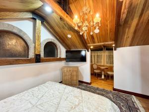 Letto o letti in una camera di Hotel & Rooftop King Experience by David