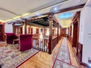 Area soggiorno di Hotel & Rooftop King Experience by David