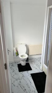 Φωτογραφία από το άλμπουμ του 5 Bed house in Sittingbourne Kent σε Kent +9 φωτογραφίες