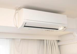 a microwave oven on top of a ceiling at APA Hotel Kobe Sannomiya in Kobe