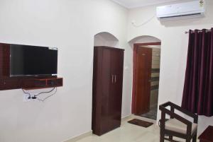 TV o dispositivi per l'intrattenimento presso Hotel Yubraj