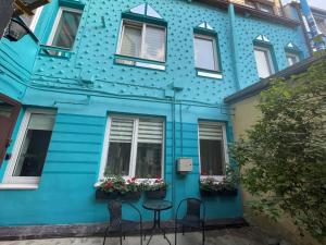 Budova, kde se apartmán nachází + 9 fotografií