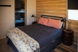 Wooramel River Retreat客房内的一张或多张床位