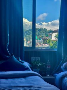 Widok na góry z tego hotelu
